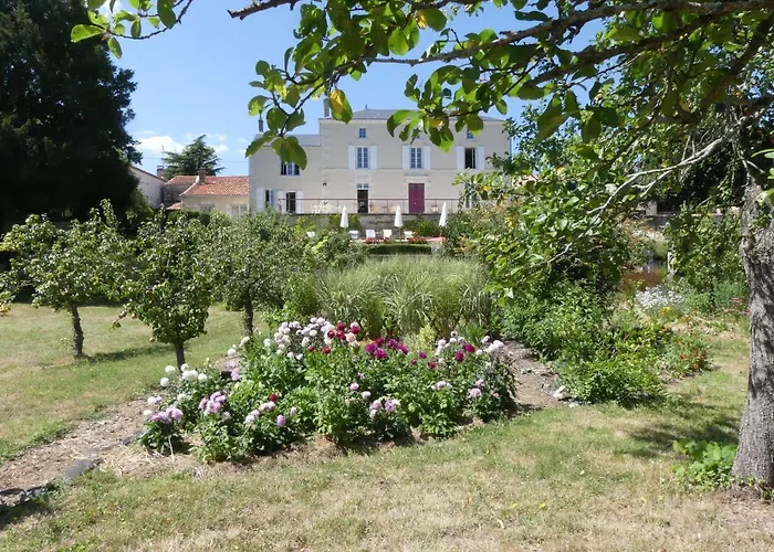 Les Jardins De 4* Xanton-Chassenon